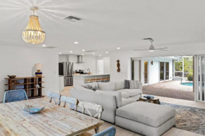Sanibel Serenity- NEW Gorgeous Near Beach Villa with Pool